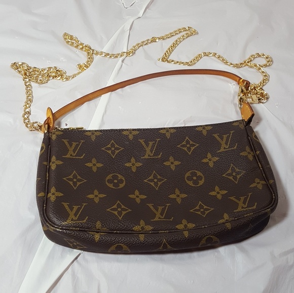 Louis Vuitton Handbags - Authentic Louis Vuitton pochette accessories
